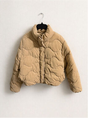 ZARA Kids Puffer Jacket Beige Size 12-13 (156 cm) Fits Women XS Cropped Warm Coa